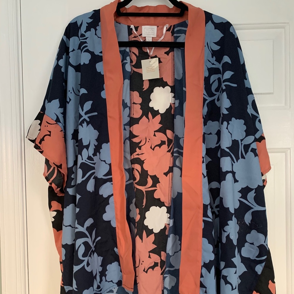 14th & Union Kimono new with tags